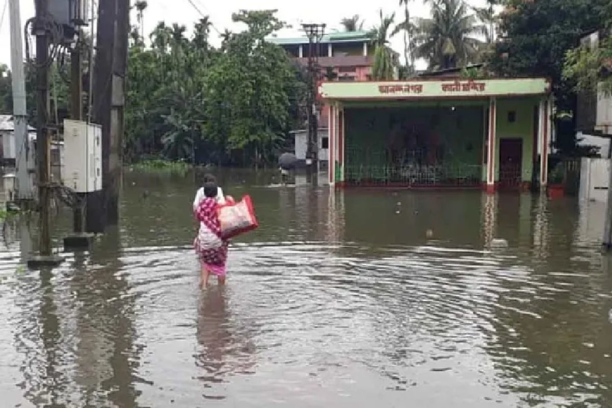 बारिश के कारण निगम क्षेत्र से लेकर पंचायत तक स्थिति गंभीर है