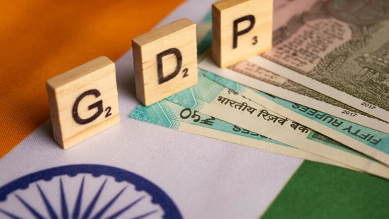 भारत की GDP पहली तिमाही में धीमी होकर 6.7% पर आ गई