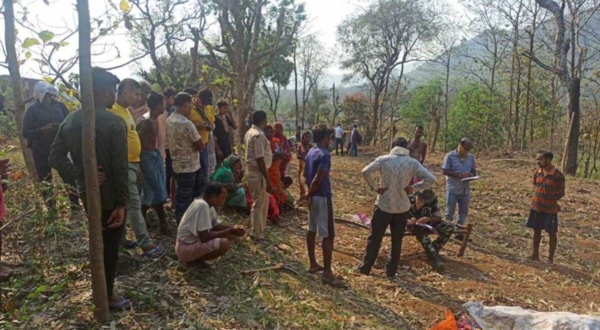 युवक ने अपनी पत्नी की हत्या के दफना दिया