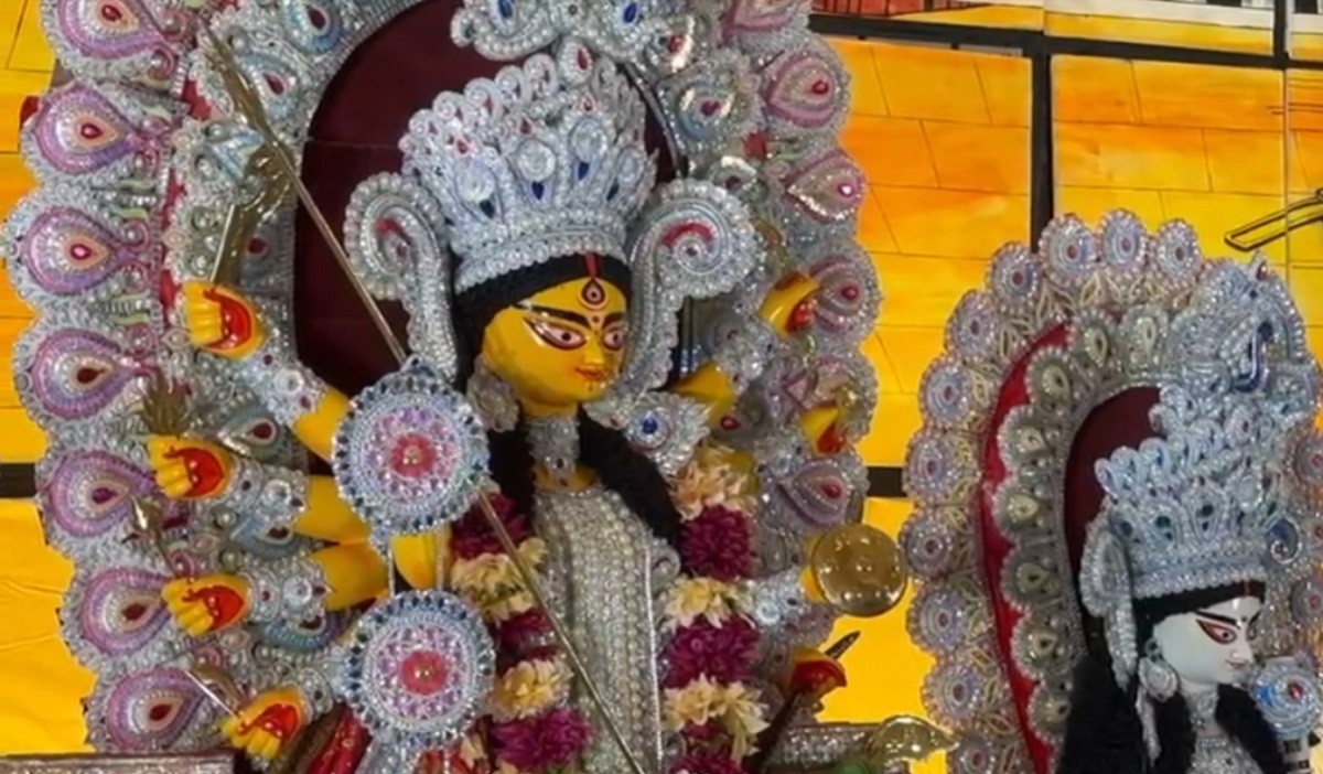 रिका में दुर्गा पूजा के माध्यम से गूंजा एक टुकड़ा “बांग्ला” – हइचइ परिवार ने मनाया 10वां वर्ष