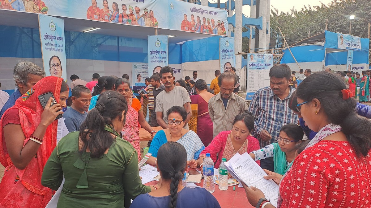 ‘युव साथी’ कैंप के आखिरी दिन उमड़ा जनसैलाब, रात तक सेवा देने के लिए मुस्तैद दिखे पार्ष