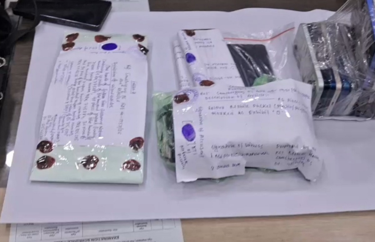 पुलिस की बड़ी कार्रवाई; 75 हजार के जाली नोट और 30 लाख के चोरी के मोबाइल बरामद