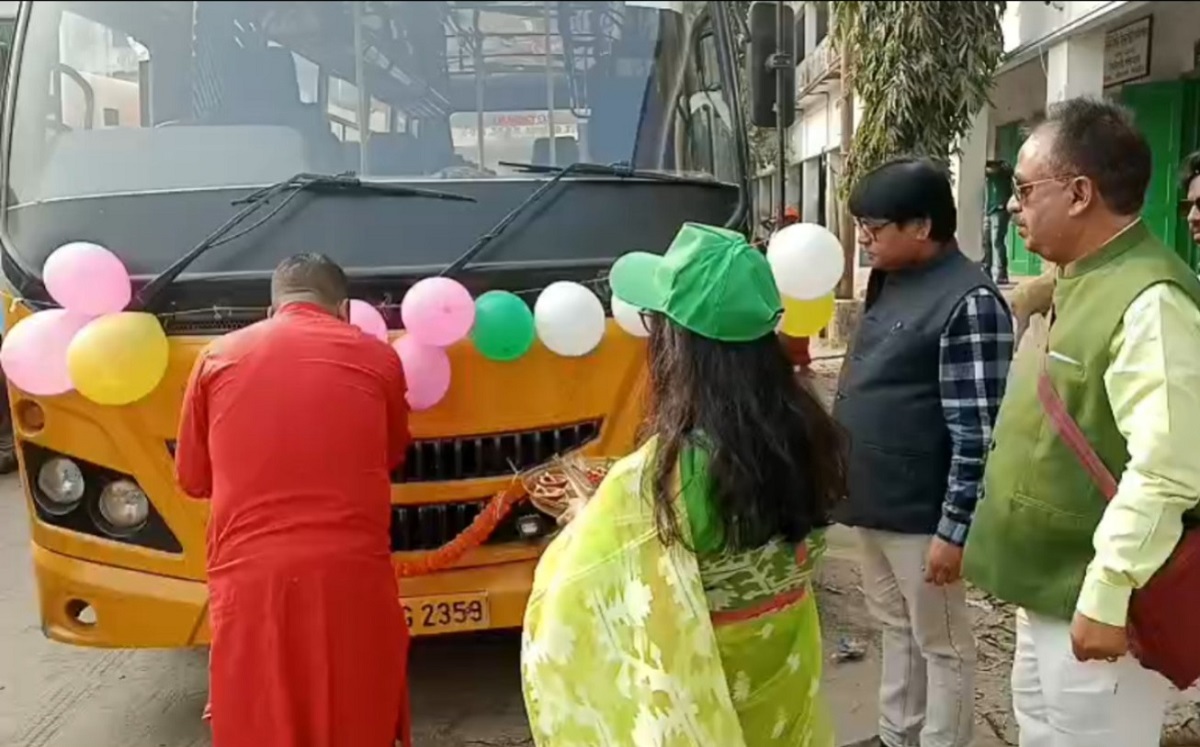 निजी स्कूलों को टक्कर: सरकारी स्कूल के बच्चों ने रोहिणी लेक में मनाया शानदार पिकनिक